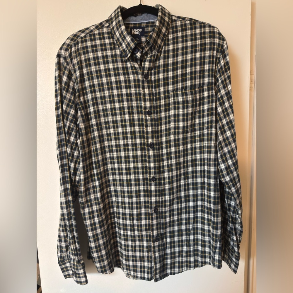 Lands’ End Button down XL